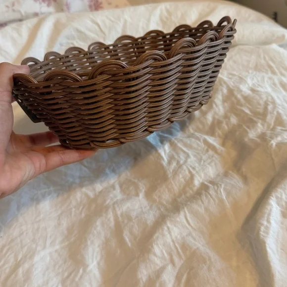 Brown woven basket storage reeds bowl organization - Picture 3 of 4